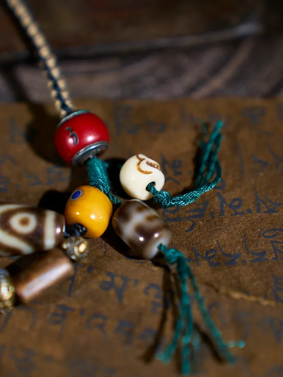 Flowing Fortune Water-Pattern Eight-Eyed Agate Dzi Necklace
