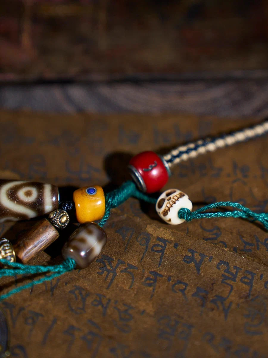 Flowing Fortune Water-Pattern Eight-Eyed Agate Dzi Necklace