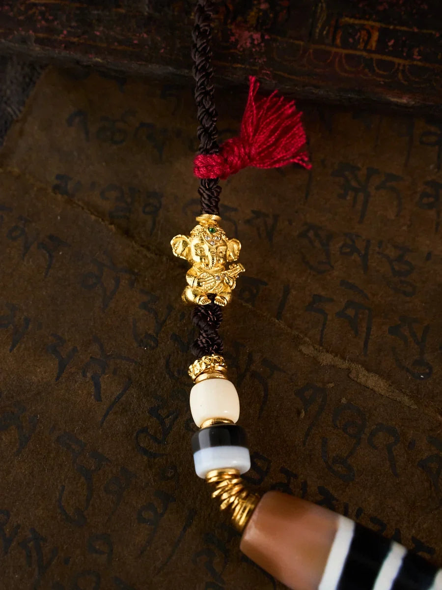 Five Pathways of Abundance & Supreme Fortune – Five-Line Dzi Bead Ganesha Handmade Necklace