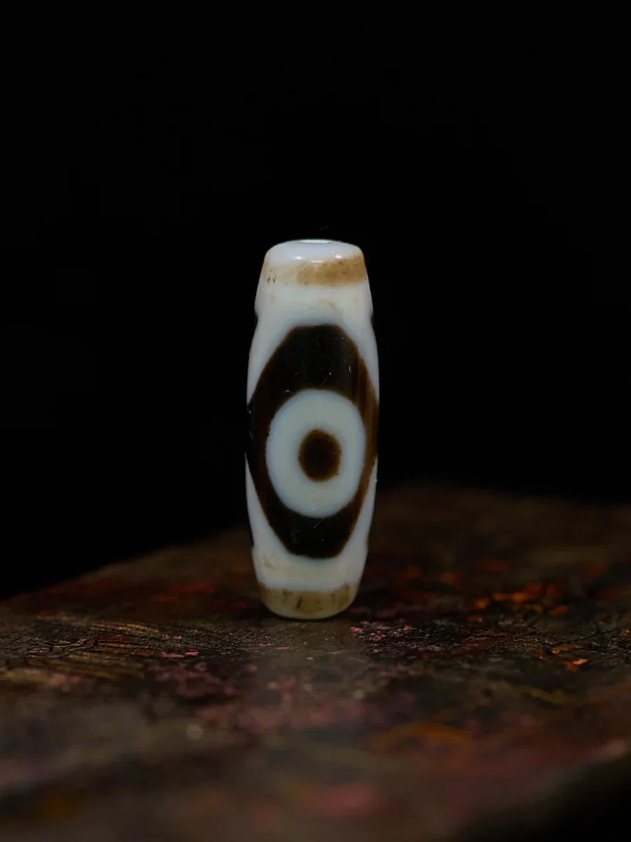 Luminous Focus Single-Eyed Dzi Necklace