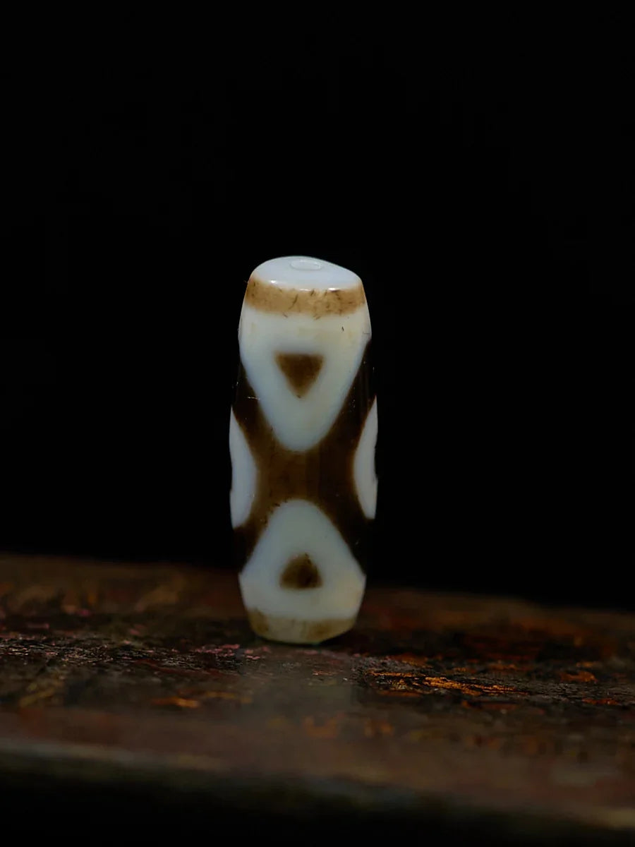 Luminous Focus Single-Eyed Dzi Necklace