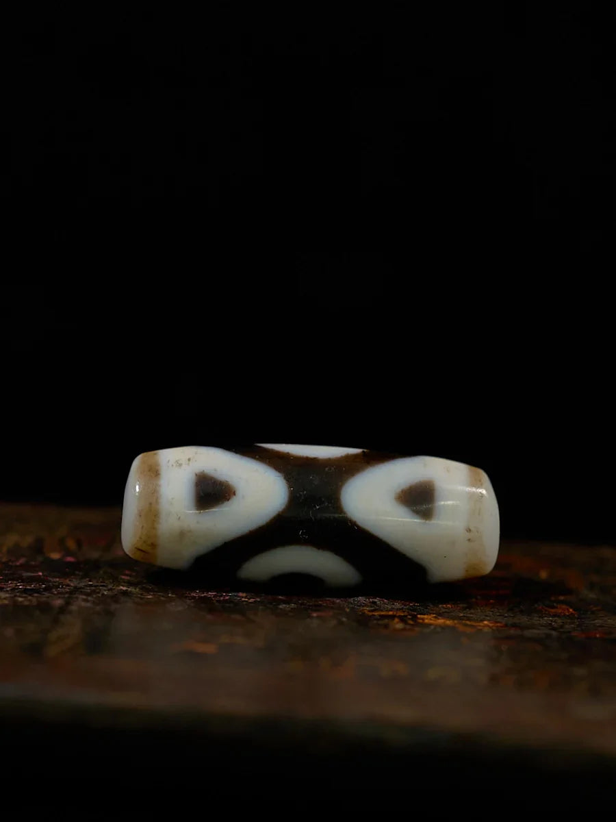Luminous Focus Single-Eyed Dzi Necklace