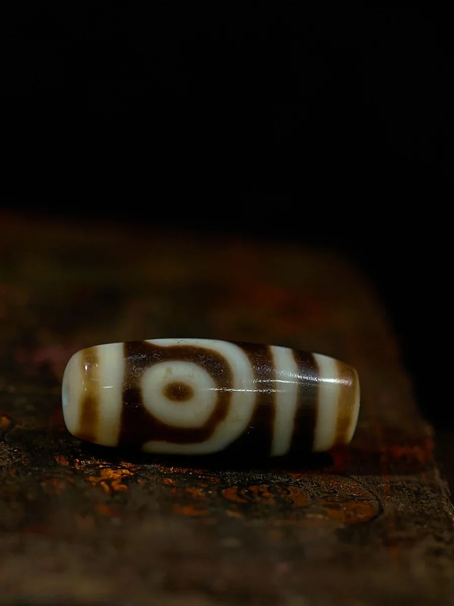 Luminous Focus Single-Eyed Dzi Necklace