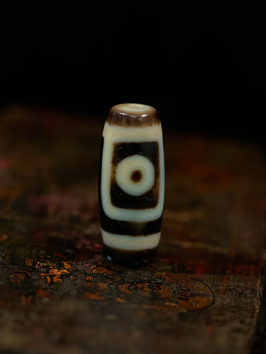 Luminous Focus Single-Eyed Dzi Necklace