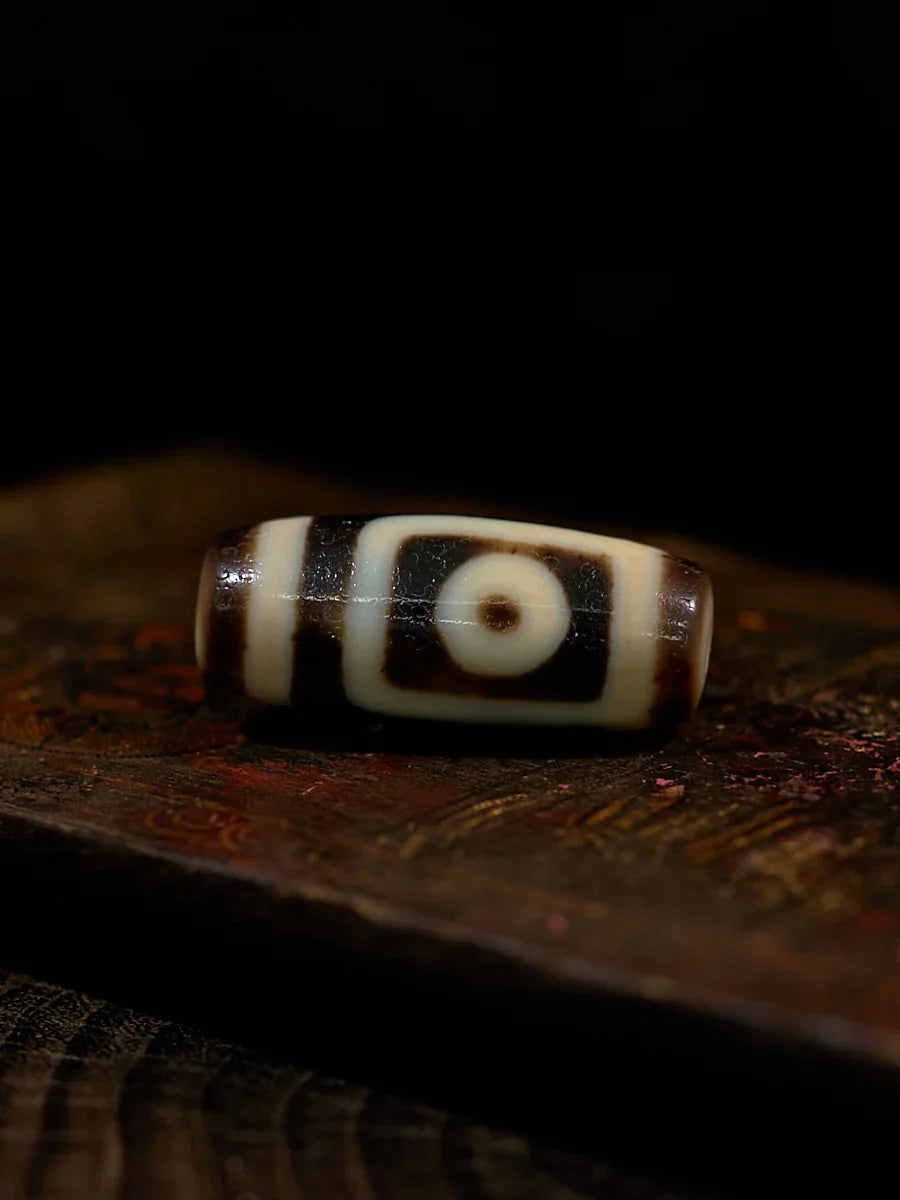 Luminous Focus Single-Eyed Dzi Necklace